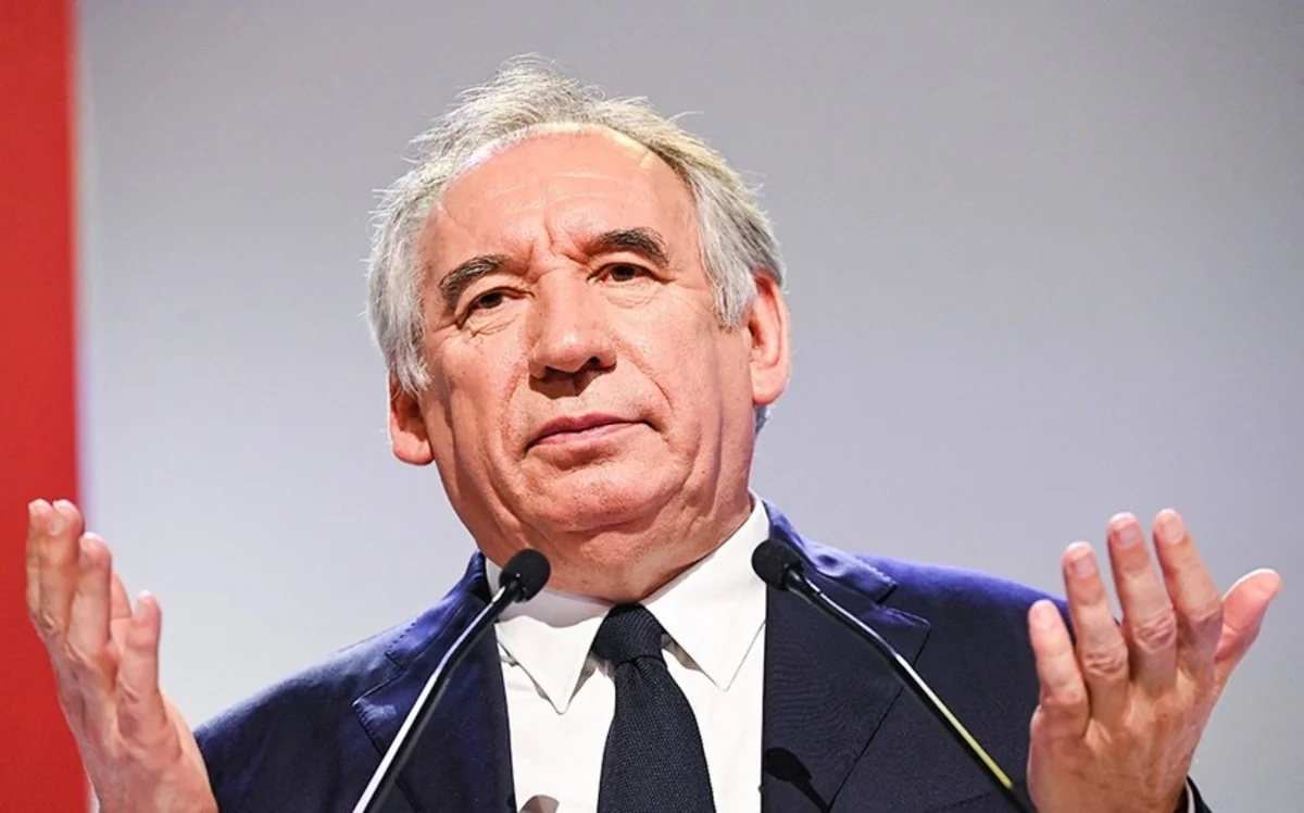 Poll: 80% of French people are dissatisfied with current prime minister