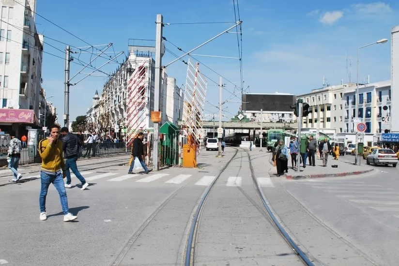 В Тунисе продлили действие мер против коронавируса