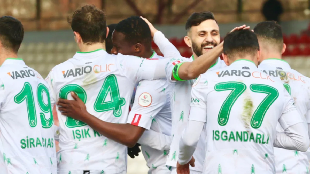 Azərbaycanlı futbolçu Türkiyə Kubokunun matçında məhsuldar ötürmə verib
