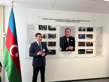 NATO-nun mənzil qərargahında Heydər Əliyevin 100 illik yubileyi ilə bağlı sərgi açılıb