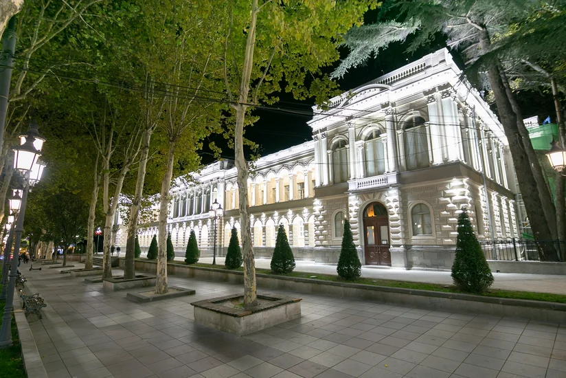 AXC-nin elan edildiyi binanın bərpasının ilk mərhələsi yekunlaşıb