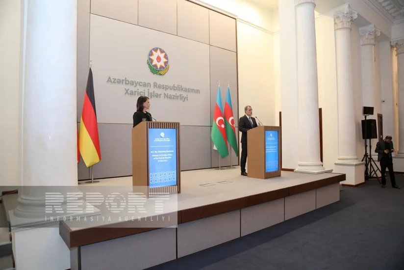 Azərbaycan və Almaniya XİN başçıları birgə mətbuat konfransı keçirib