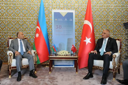Anar Karimov meets with Turkish minister of culture and tourism
