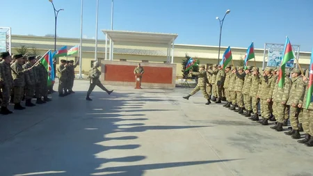 Cəbhə xəttində xidmət edən hərbi qulluqçuların bir qrupu ehtiyata buraxılıb