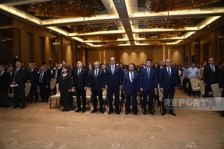 Ümummilli Lider Heydər Əliyevin 100 illiyinə həsr olunan Respublika əczaçılarının 4-cü konfransı keçirilib