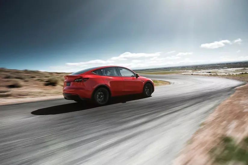 Илон Маск представил новую модель Tesla - ФОТО - ВИДЕО