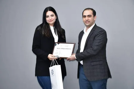 Sosial jurnalistika təlimləri yekunlaşıb, iştirakçılara sertifikatlar təqdim edilib