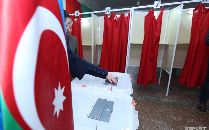 Azərbaycan xalqı səs verir - FOTOREPORTAJ