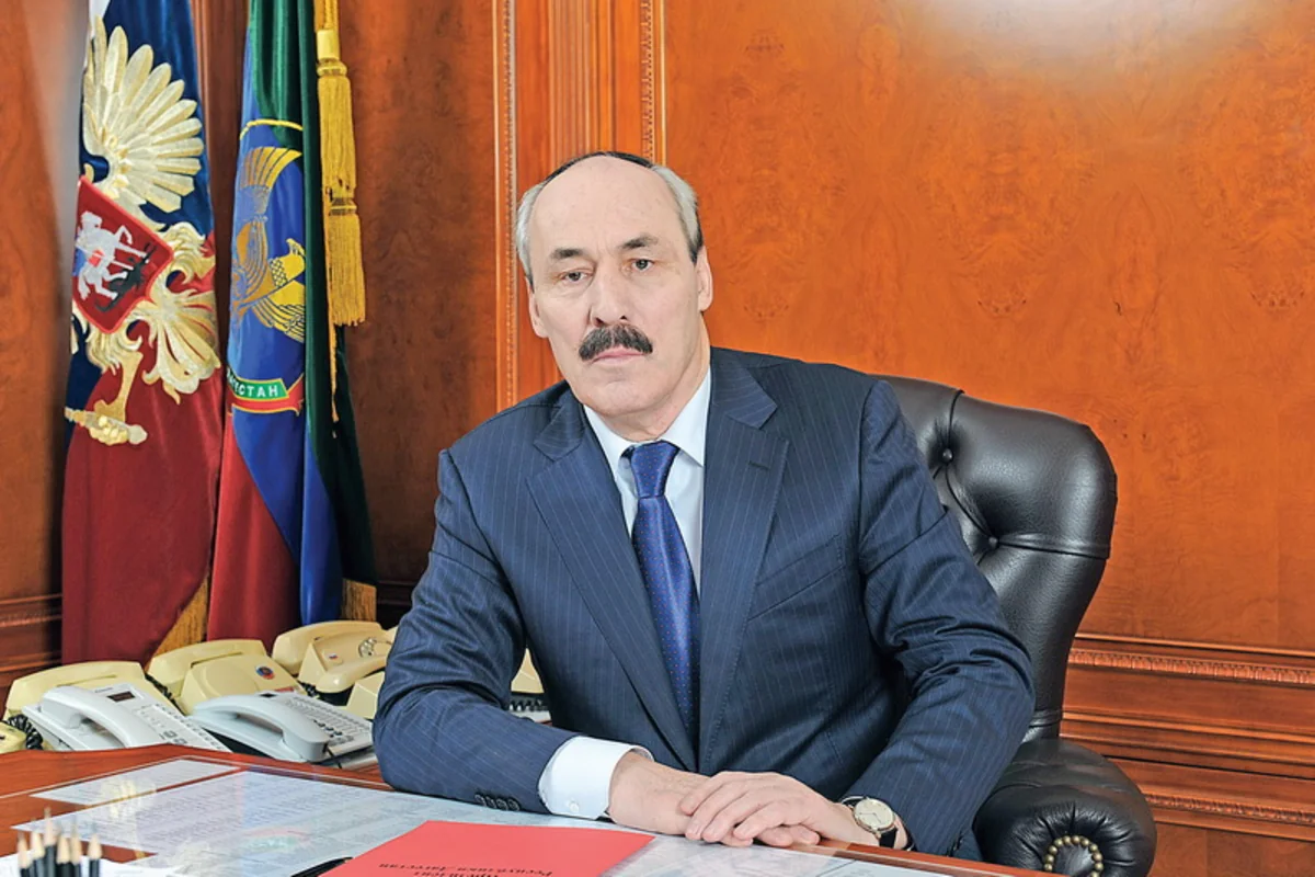 An official delegation of Dagestan led by Ramazan Abdulatipov arrives in Azerbaijan