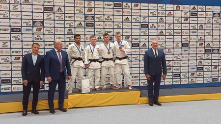 Azərbaycan cüdoçusu mükafatlandırılma mərasimində ağlayıb