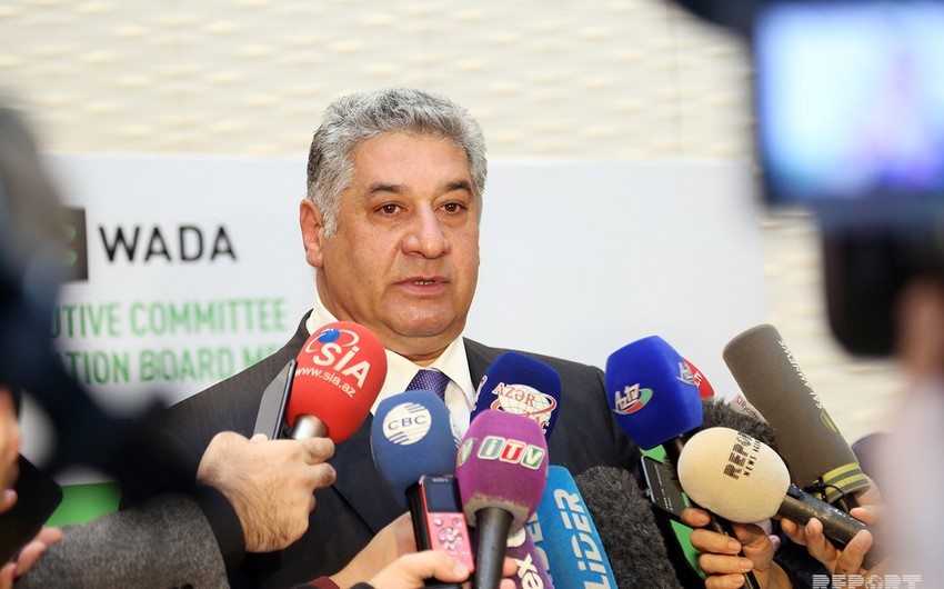 Azad Rəhimov: İdmançılarla bağlı böyük mübahisələr baş verir
