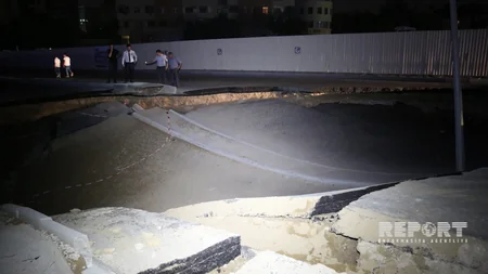 Bakının mərkəzində avtomobil yolu çöküb - FOTO - VİDEO - YENİLƏNİB