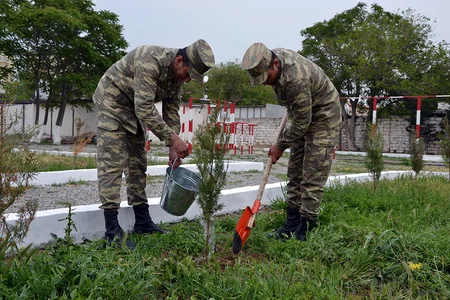 Azərbaycan Ordusunda Heydər Əliyev İli çərçivəsində keçirilən silsilə tədbirlər davam edir
