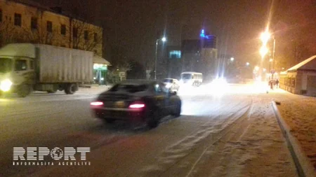 Havanın kəskin pisləşməsi Quba-Xaçmaz yolunda qəzalara səbəb olub - FOTO