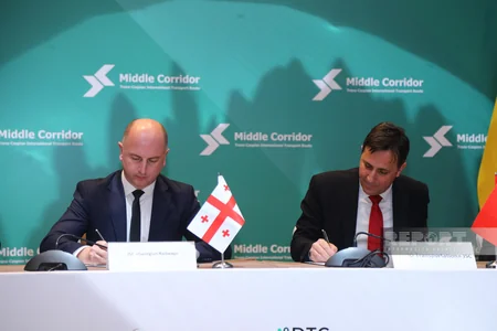 Bakıda TBNM-in iclası çərçivəsində sənədlər imzalanıb