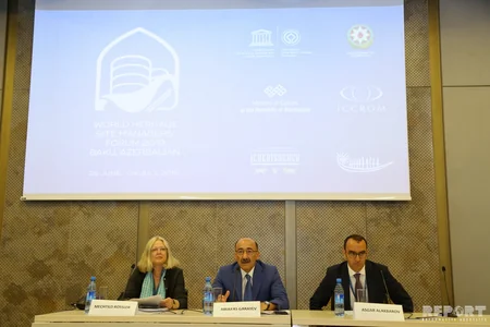 Bakıda Abidə Menecerləri Forumu keçirilib