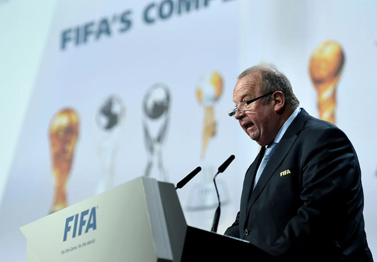 FIFA üzvü: Yaxın aylarda futbol oynamaq əlverişli variant deyil