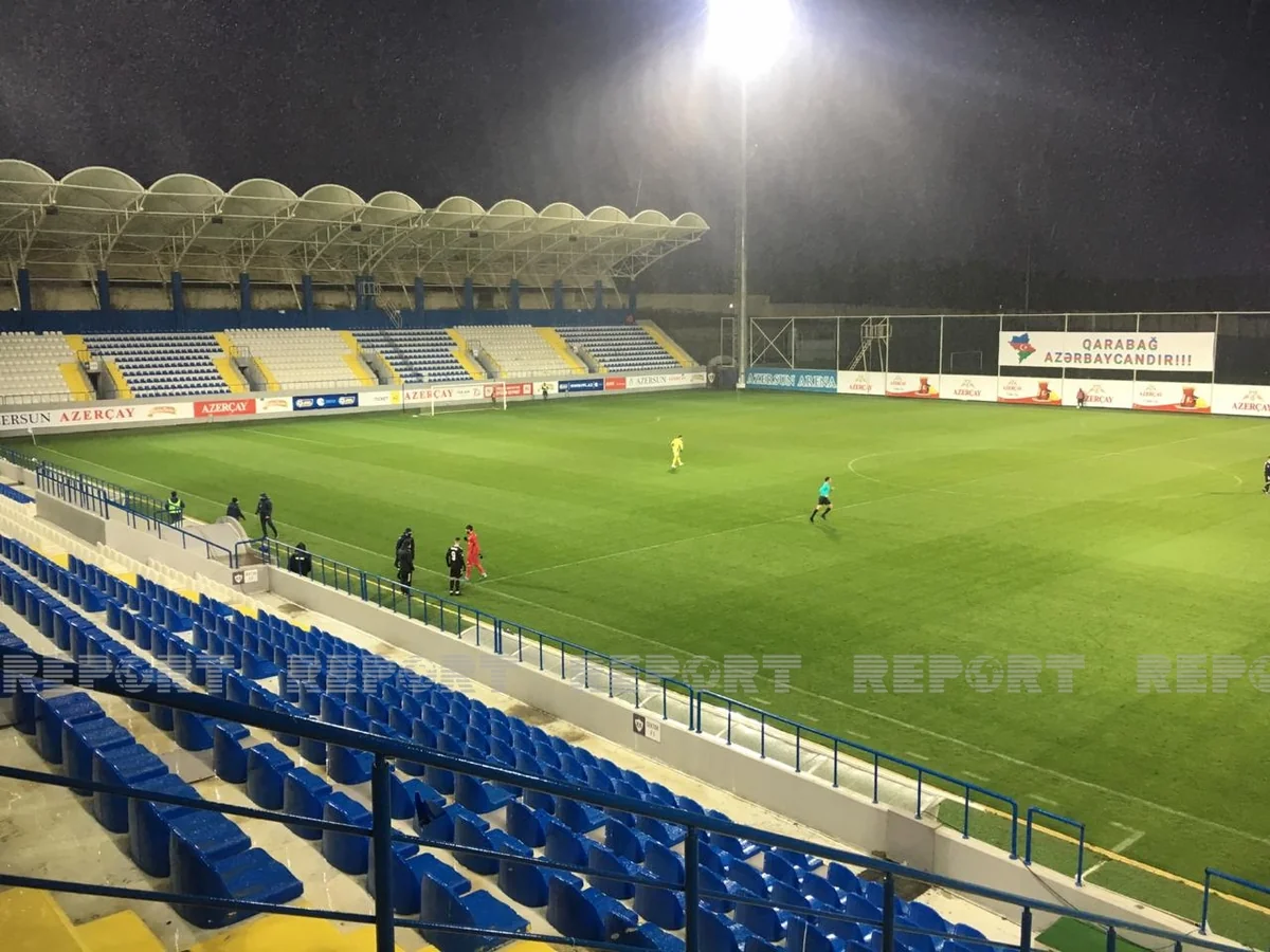 Rəşad Sadıqov Qarabağla matçda sarı vərəqə aldı