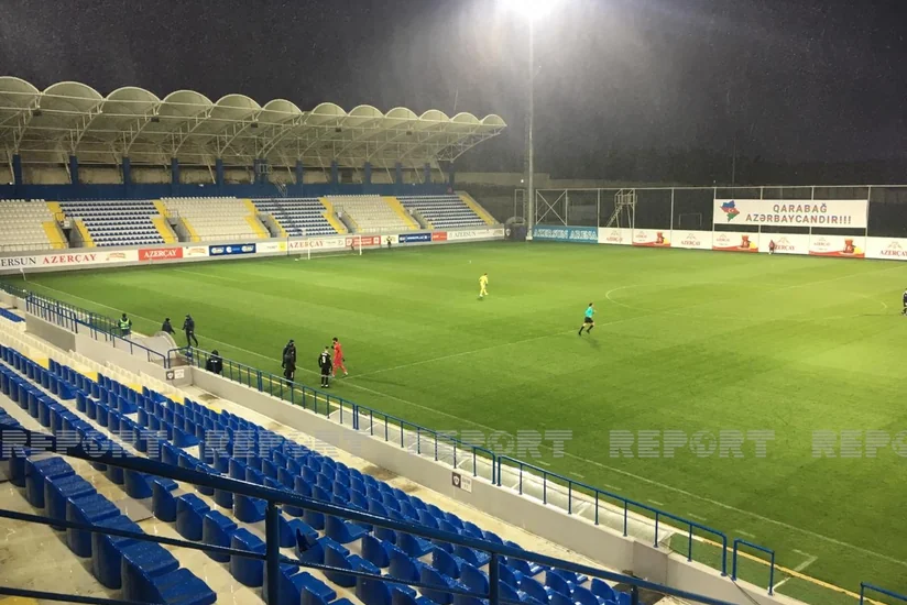 Rəşad Sadıqov Qarabağla matçda sarı vərəqə aldı