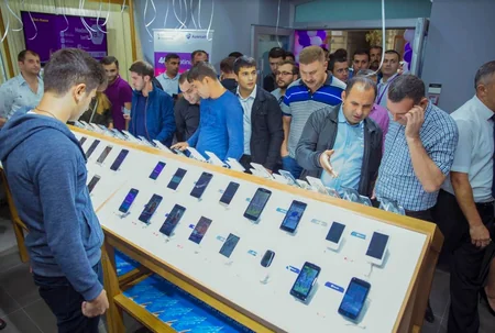 “Azercell”in yeni mağazası açılıb