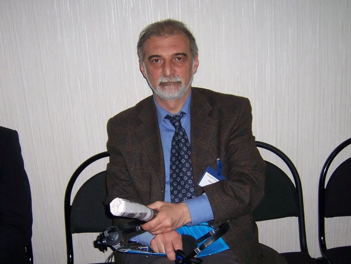 Hikmət Hacızadə vəfat edib