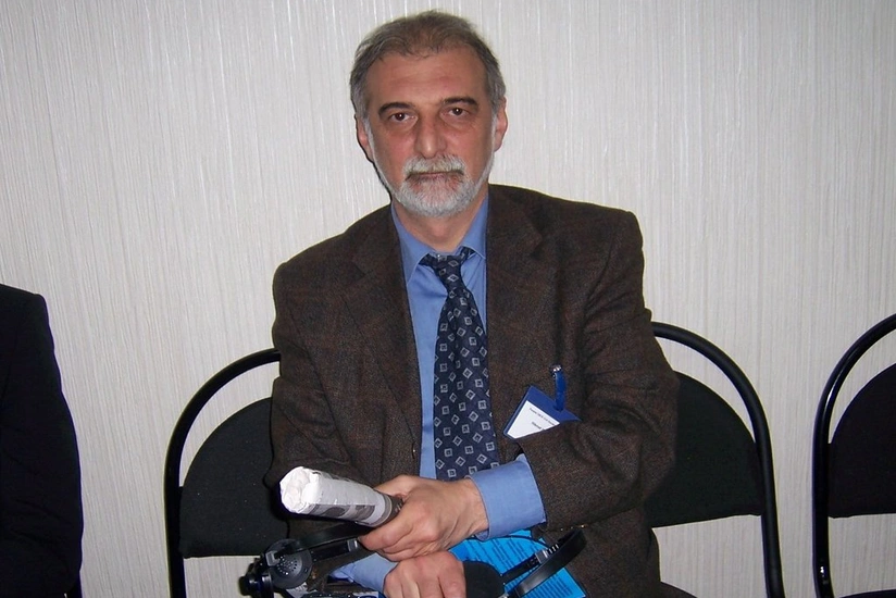 Hikmət Hacızadə vəfat edib