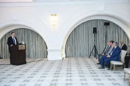 SOCAR officials attend a seminar on theme 'Management of changes'