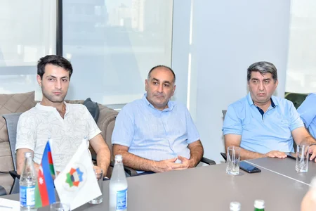 Mahir Məmmədov Bakıda, regionlarda və xaricdə yaşayan azərbaycanlı məşqçilərlə görüşüb