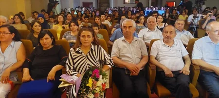 Gəncədə “Dəmir yumruq” tamaşası nümayiş olunub
