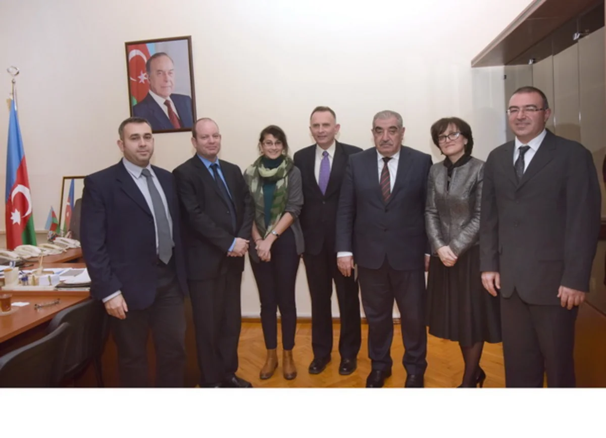 ​İsrail səfiri Azərbaycan Tibb Universitetinin tələbələri ilə görüşüb