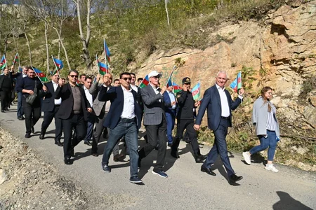 Elm və Təhsil, Müdafiə nazirlikləri birgə Laçında “Bayraq yürüşü” keçirib