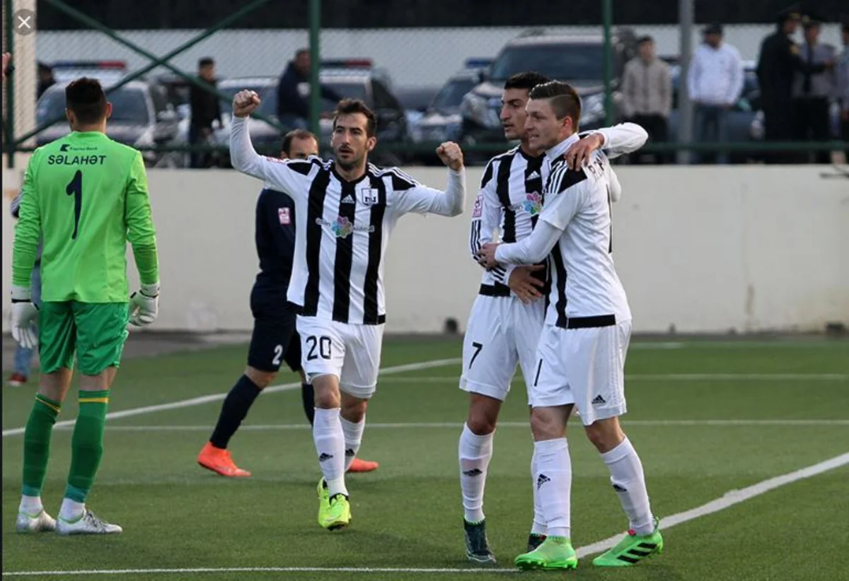 Премьер-лига: Нефтчи побеждает Сумгайыт