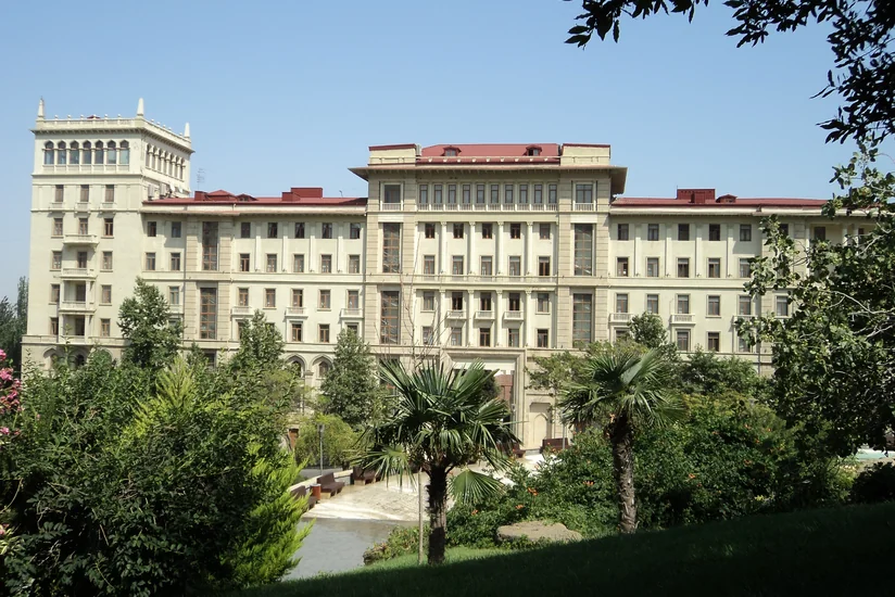 Azərbaycanda iki yeni dövlət xidməti yaradılıb, dövlət qurumlarından birinin adı dəyişdirilib