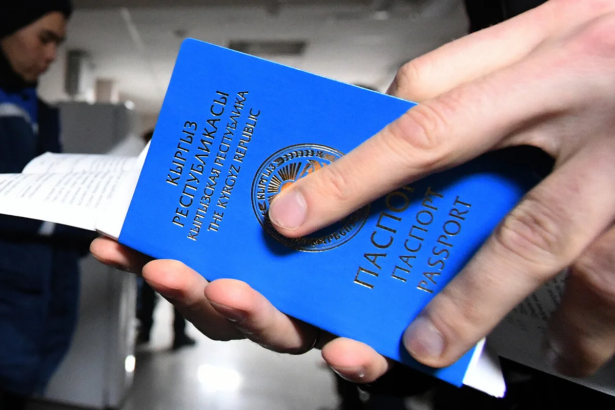 Qırğızıstan rusiyalılara pasport verilməsini dayandırıb