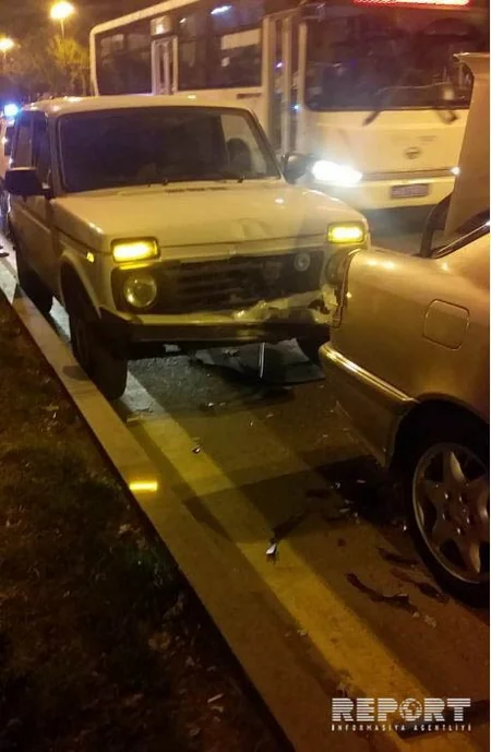 Bakıda yol qazası baş verib, tıxac yaranıb - FOTO