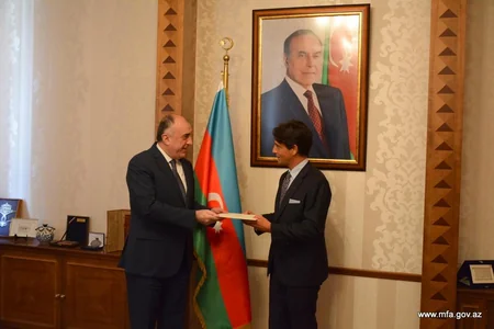 New Italian ambassador briefs Azerbaijani FM about ongoing TAP construction works