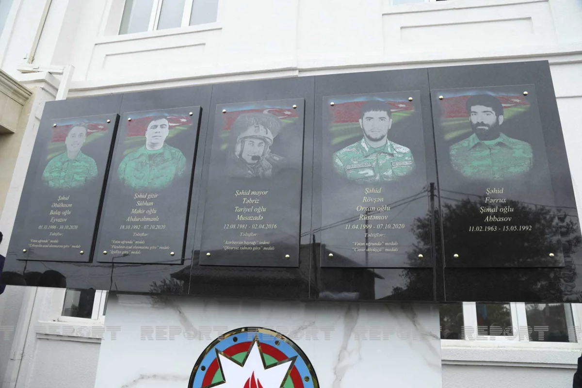 Vətən müharibəsi şəhidlərinin xatirə lövhəsi açılıb