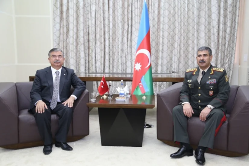 Azərbaycan və Türkiyənin müdafiə nazirlərinin görüşü olub