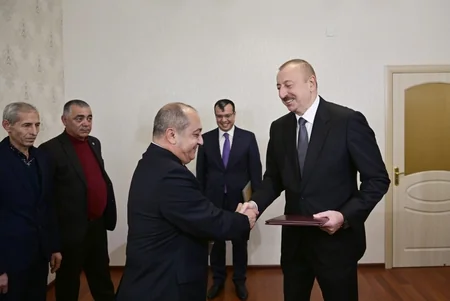 Prezident Qarabağ müharibəsi əlillərinə mənzil və avtomobillər təqdim edib - FOTO - YENİLƏNİB