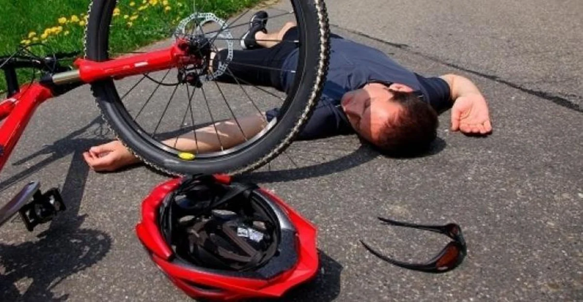 Bakıda avtomobil velosipedçini vurub