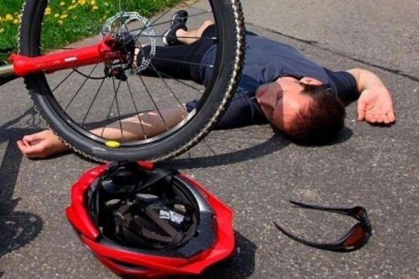 Bakıda avtomobil velosipedçini vurub