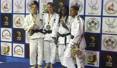 Azərbaycan cüdoçuları Kamerunda qızıl, gümüş və bürünc medallar qazanıb - FOTO