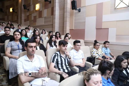 Vəkil olmaq istəyirəm” adlı yay məktəbi keçirilir