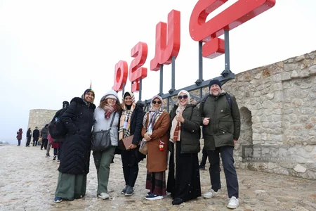 Participants of int'l Islamophobia conference visit Shusha fortress