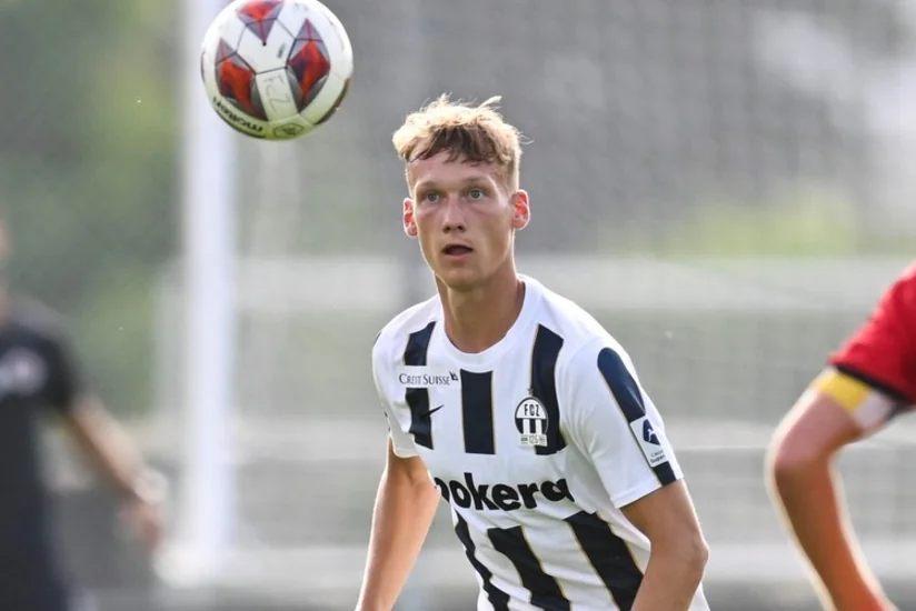 Qarabağın rəqibi iki futbolçusunu icarəyə verib