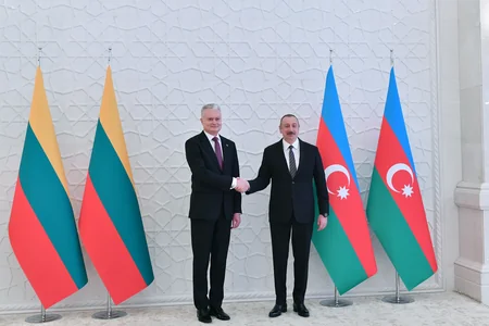 Official welcoming ceremony for Lithuanian President held in Baku