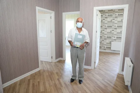 Gəncədə Milli Qəhrəmanın ailəsinə mənzil verildi