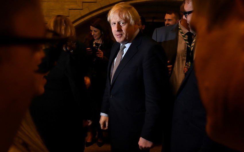 Boris Conson nazirlərə Davos Forumunda iştirakı qadağan edib