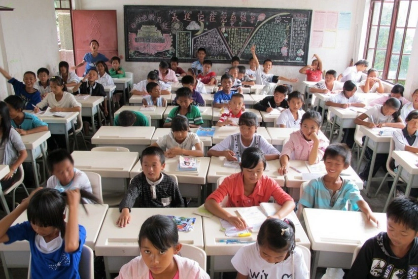 Çində məktəbə hücum olub, 10 şagird xəsarət alıb