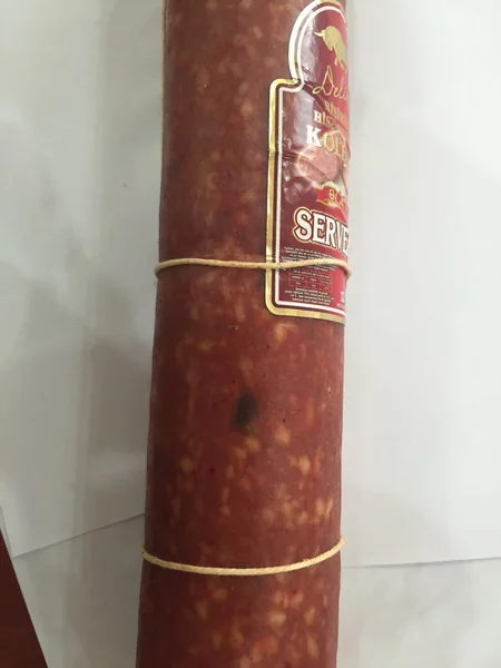 ​Bakıda satılan bir neçə adda kolbasa məhsullarının tərkibində at əti müəyyən edilib